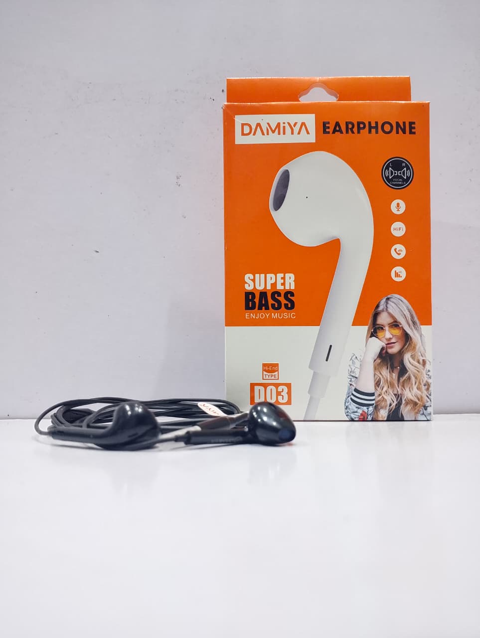 DAMIYA D02 Stereo Wired Earphones – HD Sound | Built-in Mic | 3.5mm | Gaming & Music